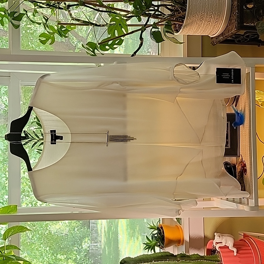 NWT I.N. STUDIO Blouse